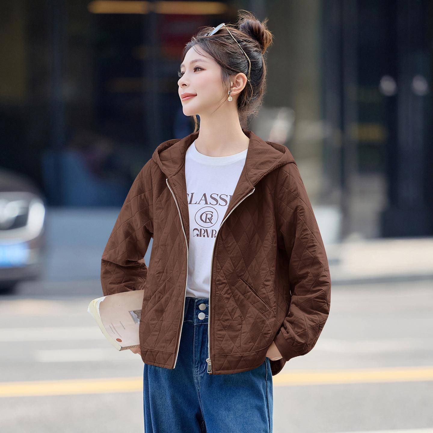 2025秋季新8YU8982-0款女装外套尚大码显瘦时尚休闲连帽长袖上时