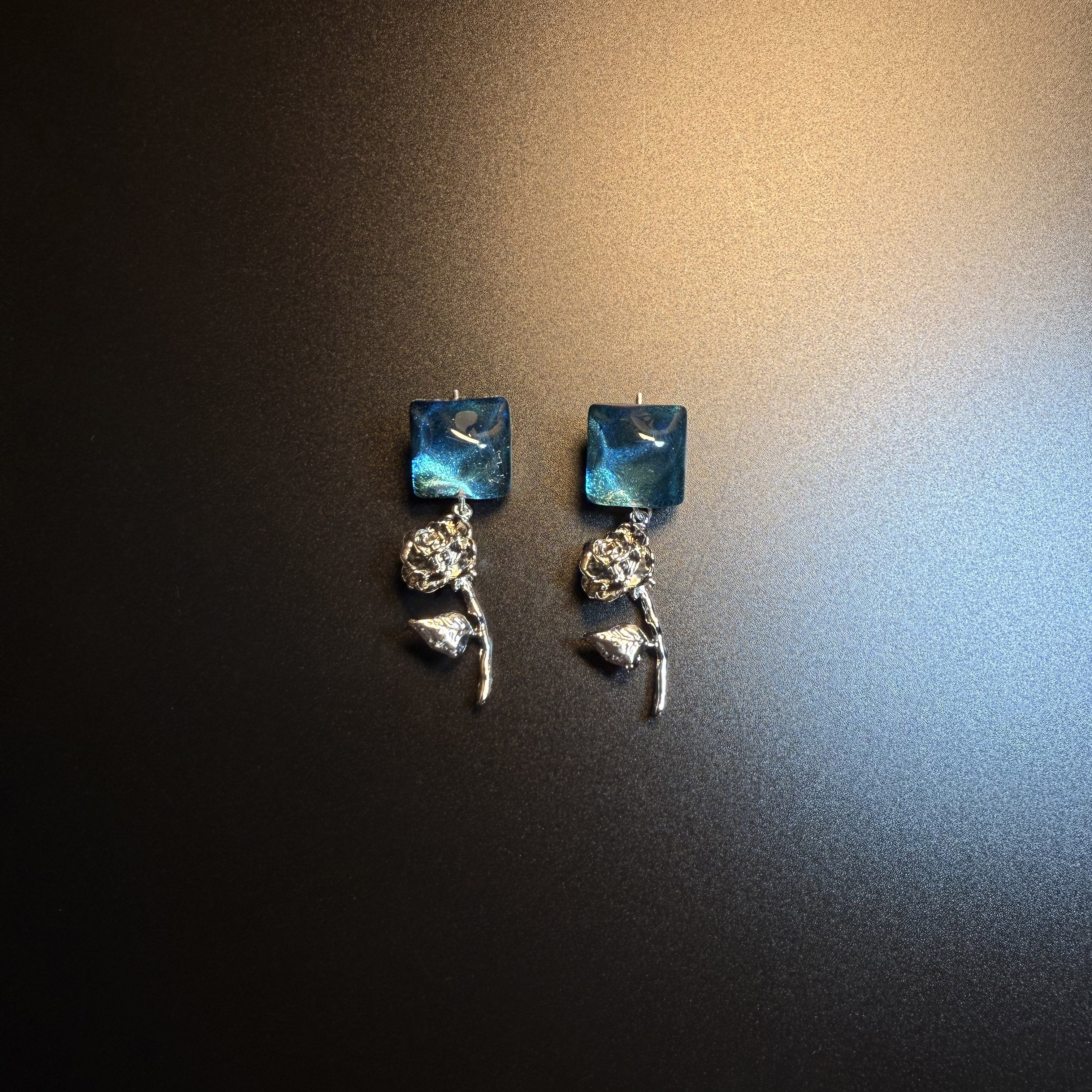 开花的橄榄 Vintage古着 Aqua Thorn蓝色玫瑰花枝耳钉 耳环 耳饰