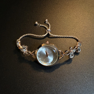 开花的橄榄 Vintage古着 Glisten Glam手链表