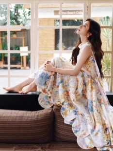 现货李兰迪同款花漾印花连衣裙2026年女夏季法式无袖碎花裙长裙
