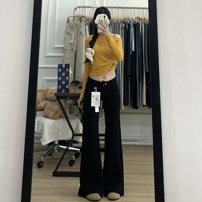 黑色低腰微喇叭牛仔裤女