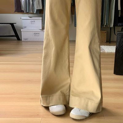 卡其色微喇牛仔裤女秋季2025