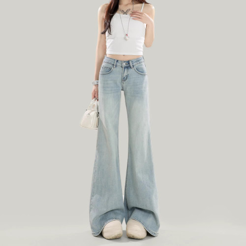 浅蓝色高腰微喇牛仔裤女2026