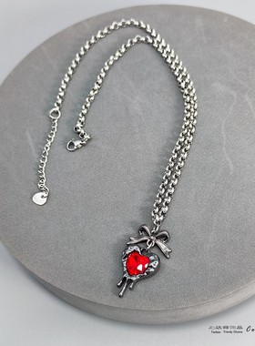 原创暗黑复古哥特钛钢项链小众蝴蝶结枪色液态红色爱心吊坠锁骨链