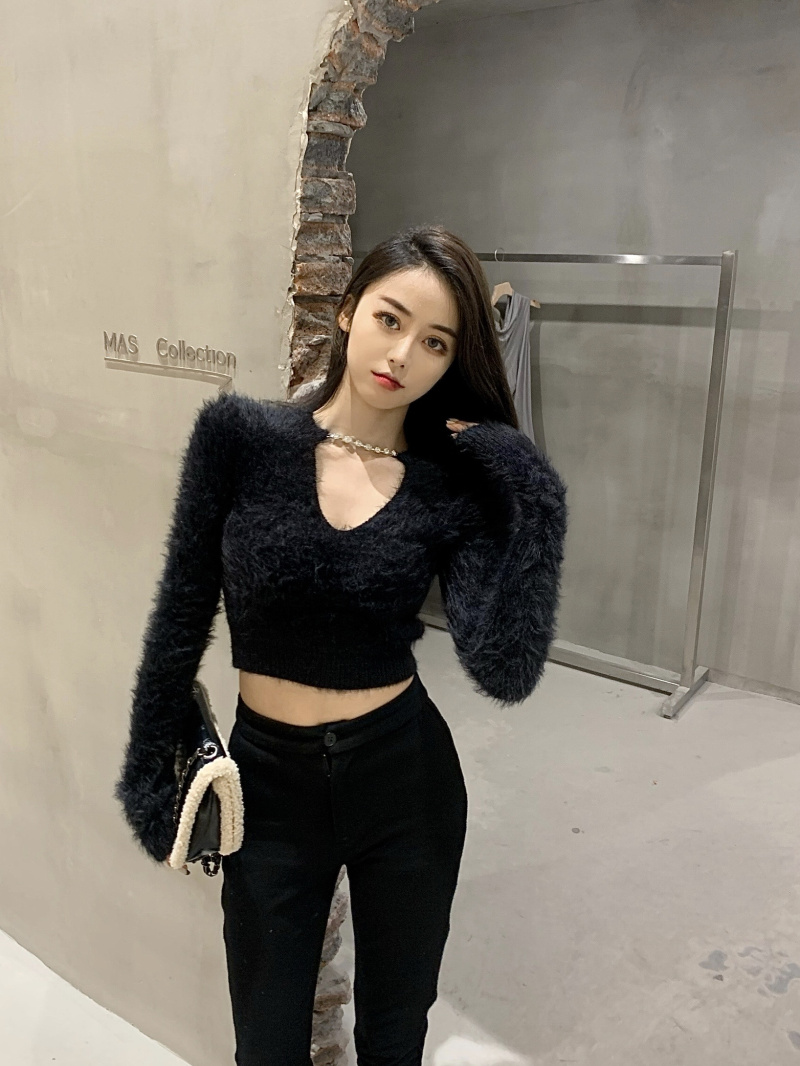 Real price ~ versatile wool knitted sweater