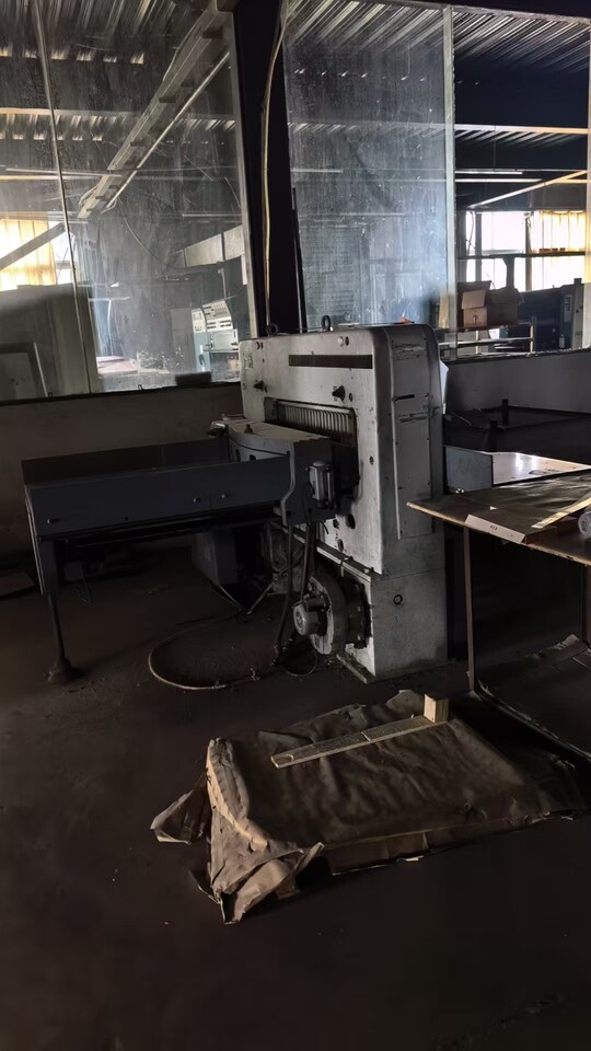 4月27日宜昌市机器设备一批（包括液压打包机等机器设备共255台/套）网络拍卖公告