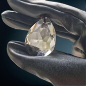 三角洲行动周边超大非洲之心吊坠双面透彩色非洲之心模型