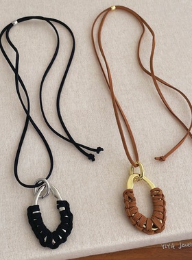 博主同款编织吊坠项链女时尚长款黑色可调节毛衣链小众设计配饰品