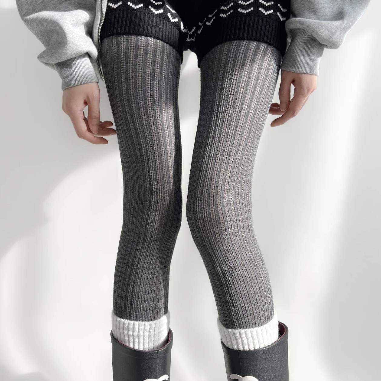 秋冬新品镂空连裤袜子女竖纹显瘦打底裤烟灰高级感百搭不掉档裤袜
