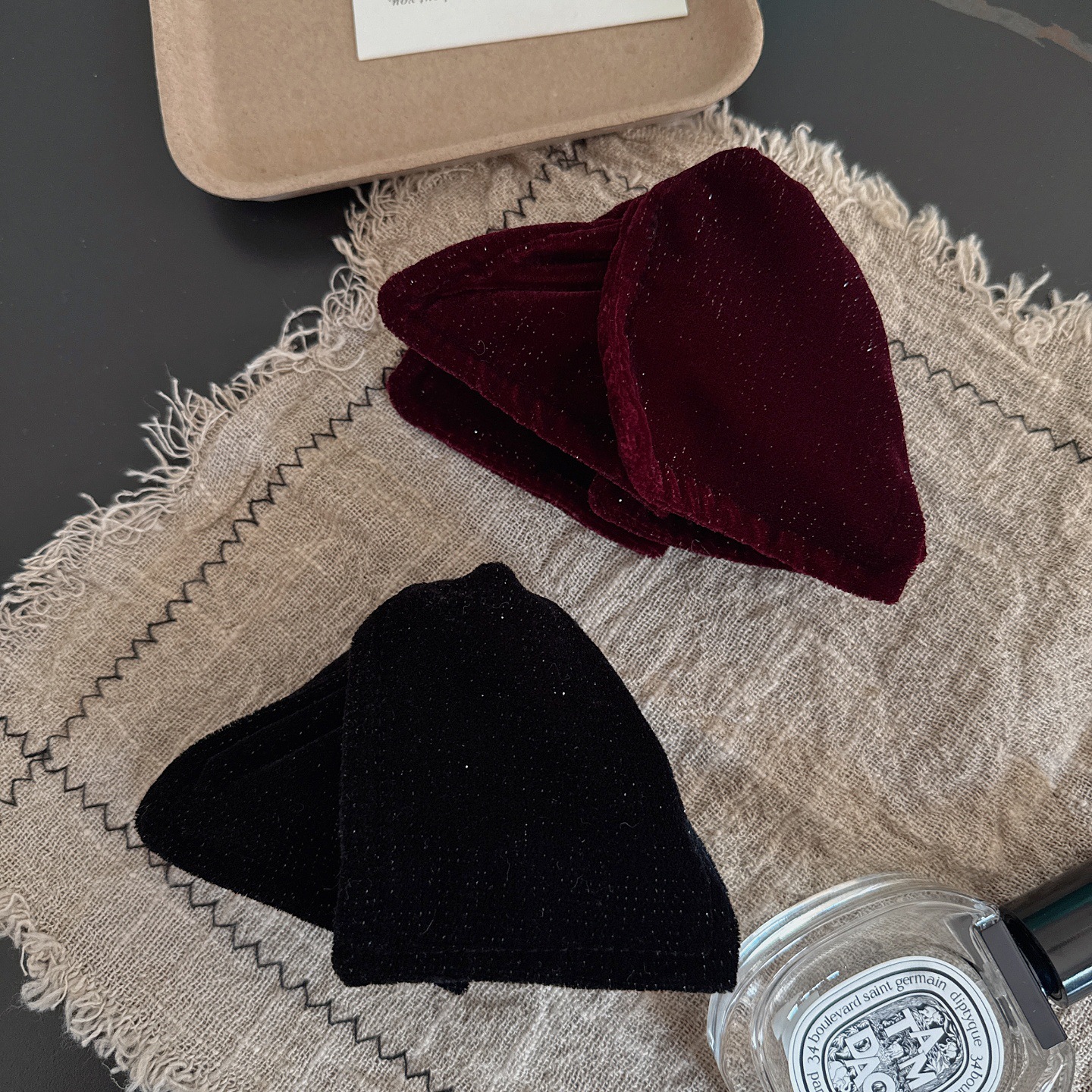 高级感复古丝绒三角抓夹女发夹后脑勺发卡大号鲨鱼夹2025新款夹子