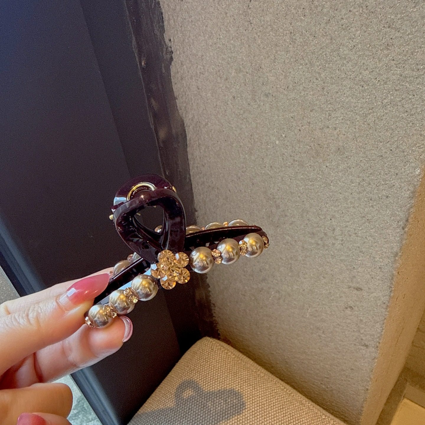 2026新款时尚香槟色水晶花朵抓夹女精致后脑勺半扎发鲨鱼夹子头饰,饰品/流行首饰/时尚饰品新,民族风发饰,淘宝优惠券,粉丝福利购,淘宝优惠卷