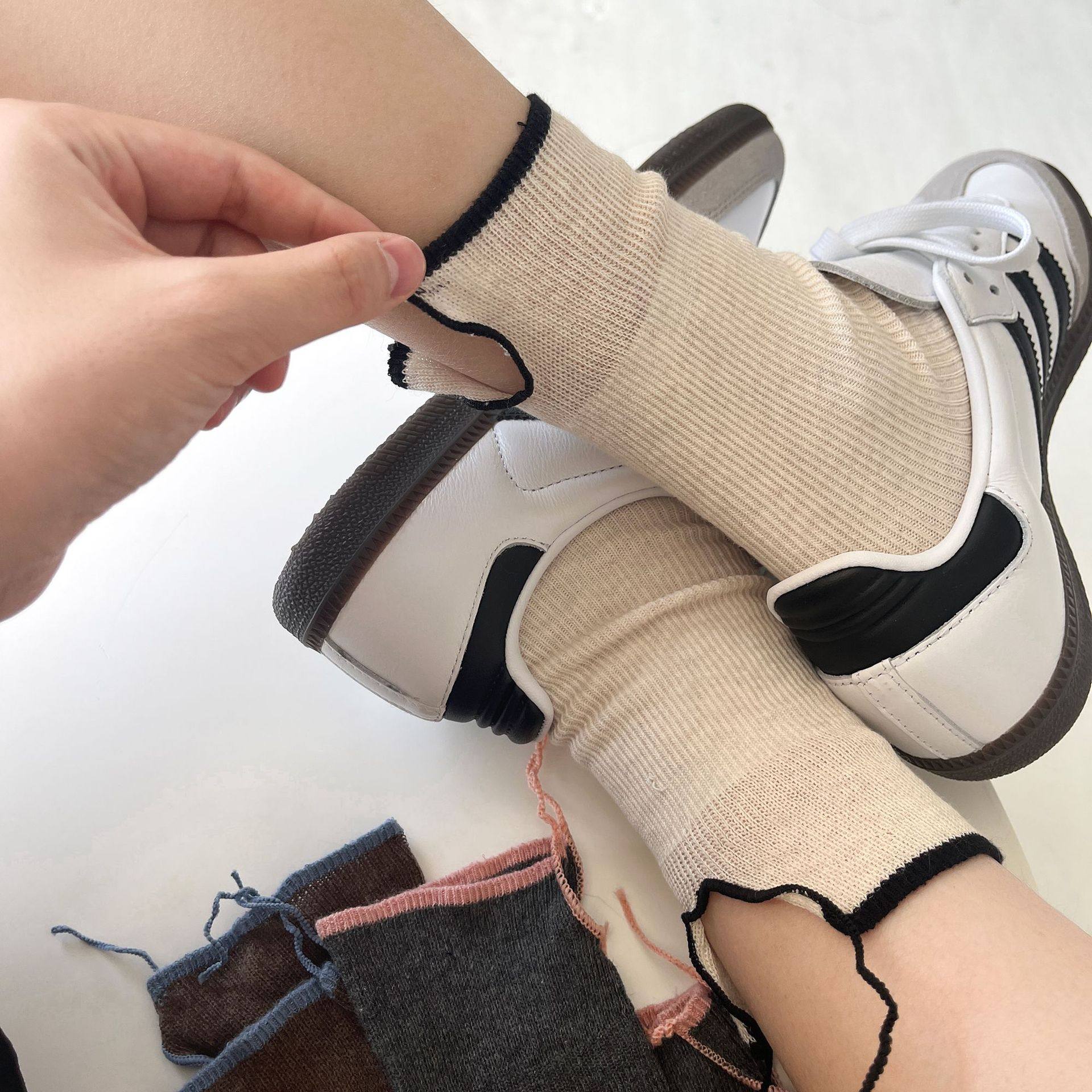 韩国拼色高颜值个性街头ins潮松弛感袜口设计感后开叉堆堆袜百搭,女士内衣/男士内衣/家居服,中筒袜,淘宝优惠券,粉丝福利购,淘宝优惠卷