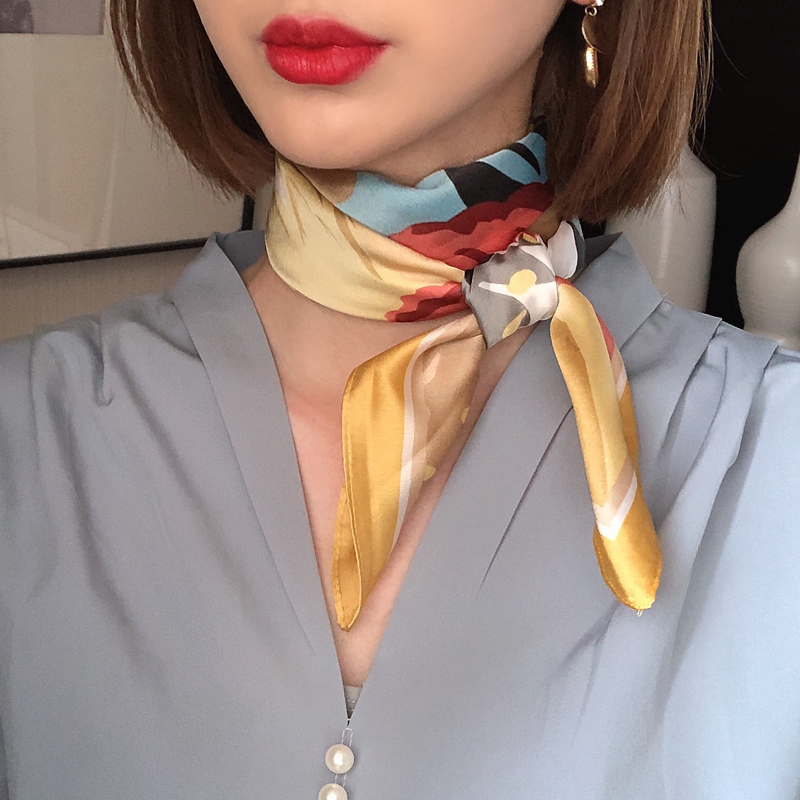 春秋季小方巾女夏季薄款韩国洋气时尚百搭职业空姐花朵小领巾丝巾