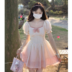 在逃公主蓬蓬裙甜美泡泡袖裙子初恋法式茶歇连衣裙女2023夏季新款
