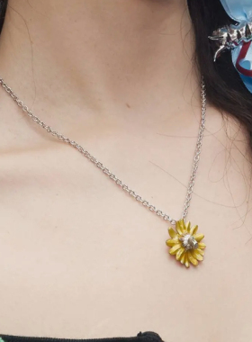 秋冬小众设计高级感反戴雏菊花茎时尚项链