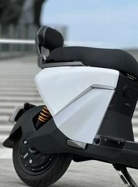 适用九号DZMK2电动车一体座加宽脚踏脚垫双电并联线大电池桶原厂