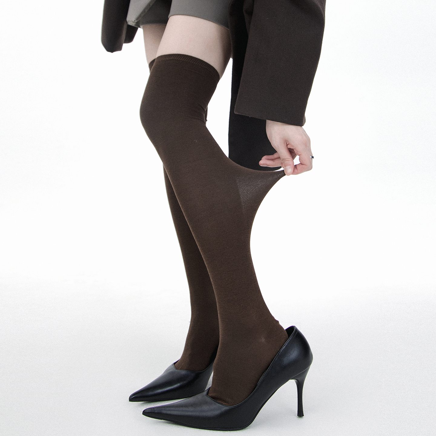 格雷系纯色微透显瘦过膝长筒袜女