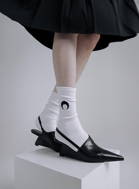 SS2L经典月牙刺绣小众极简设计纯色纯棉毛巾底中筒袜子男女ins潮