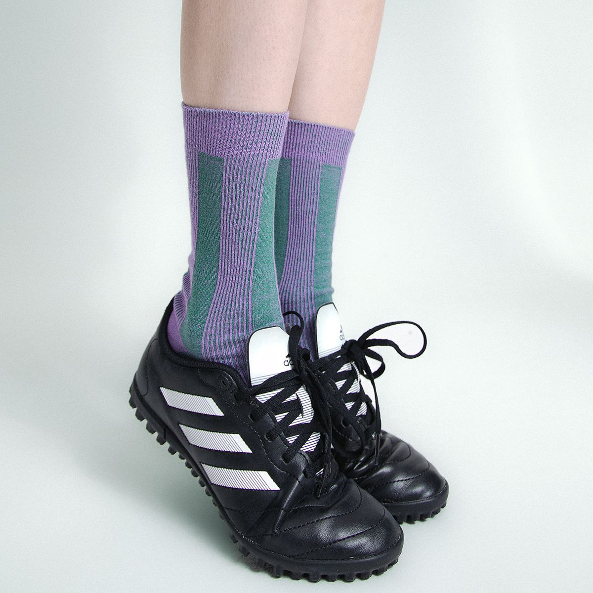 秋冬撞色竖纹拼接极简中筒袜女