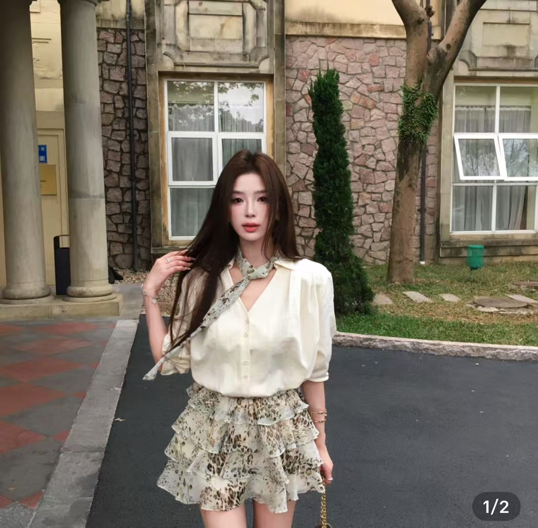 2026夏季新款高智感御姐风领衬衫+碎花蛋糕短裙+飘带时尚三件套装