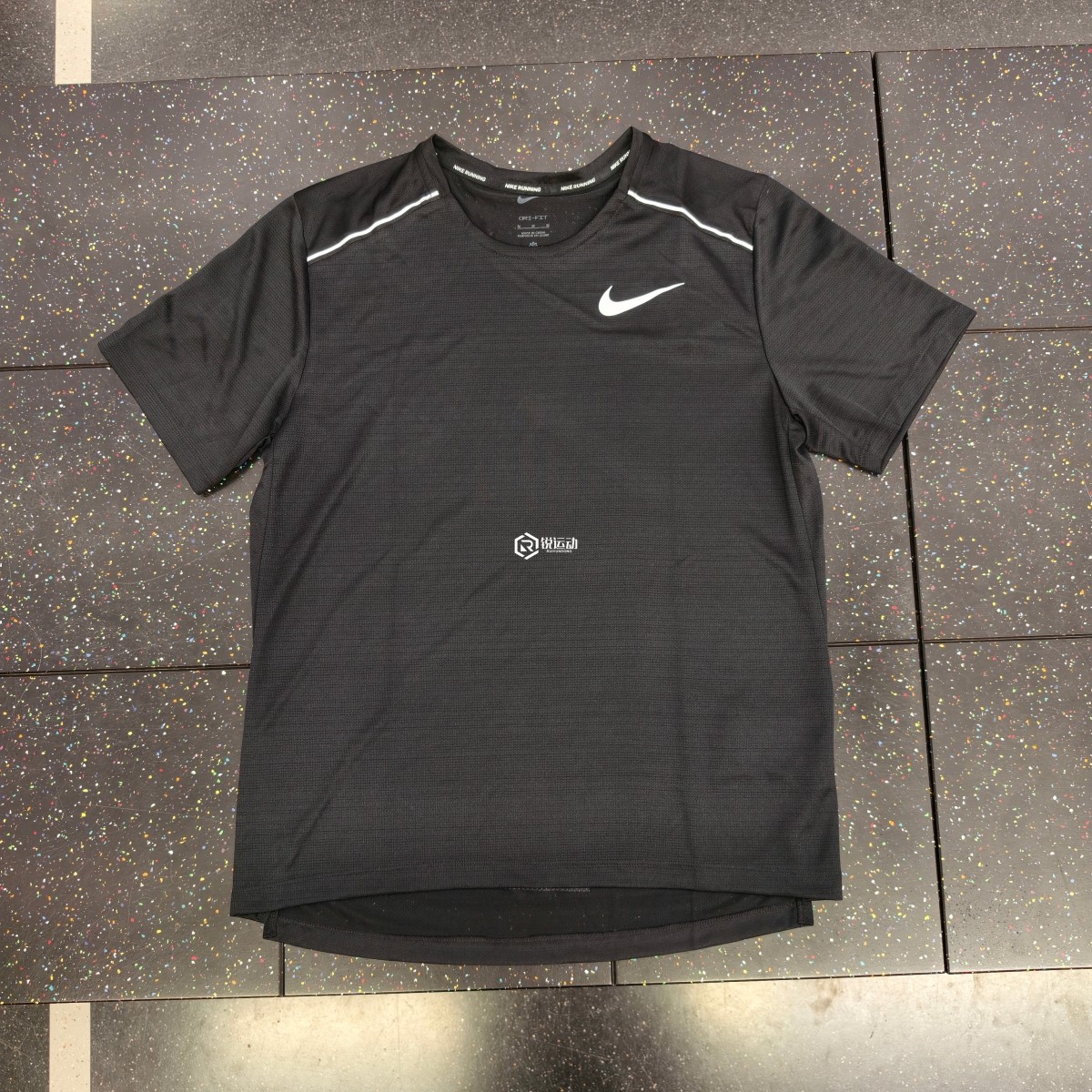 Nike/耐克 男子反光健身跑步训练速干透气运动短袖T恤AJ7566-010,运动服/休闲服装,运动T恤,淘宝优惠券,粉丝福利购,淘宝优惠卷