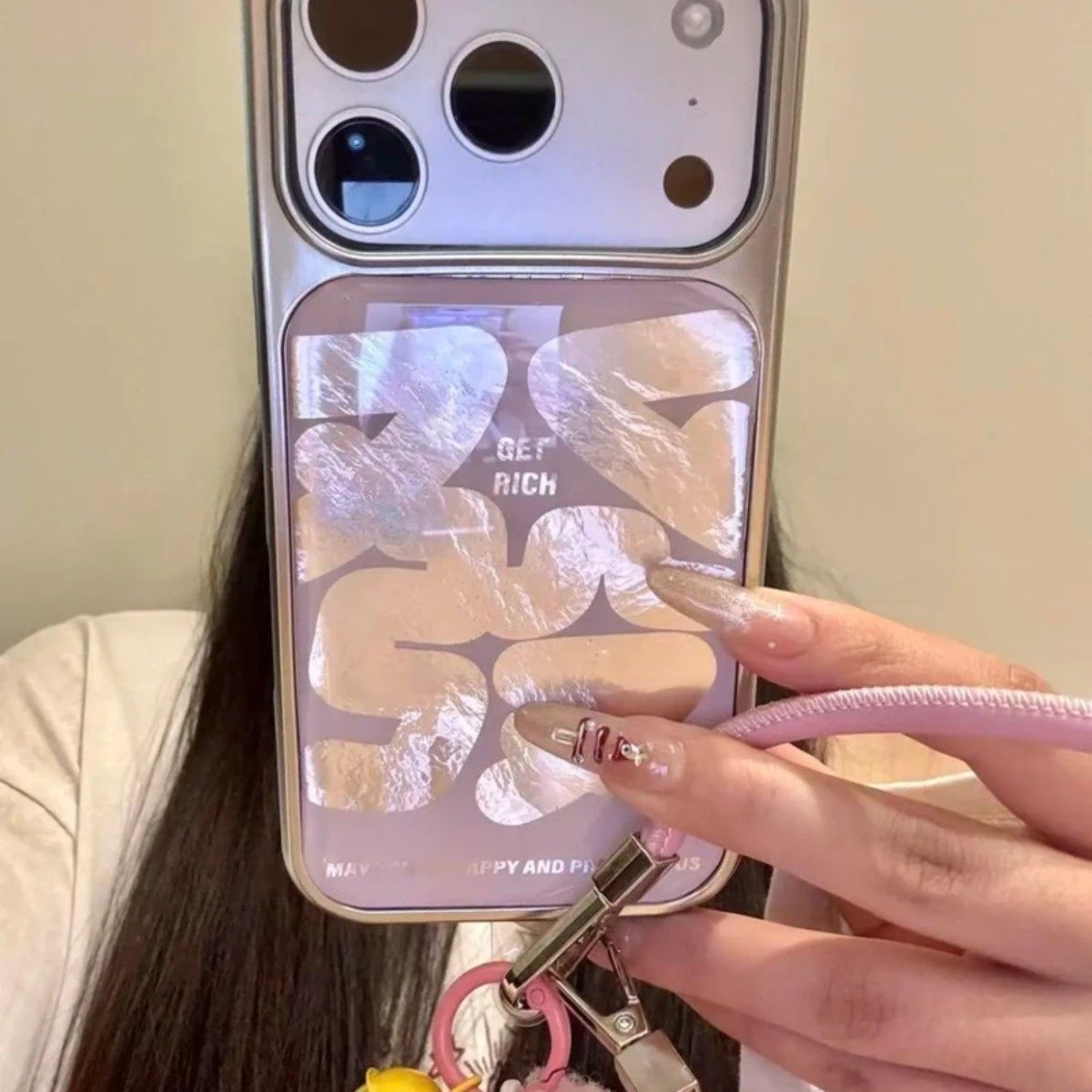 韩风简约褶皱银发粉皮手绳适用于iPhone15苹果16手机壳17promax新款防摔保护套14promax新款毛绒iPhone13创意