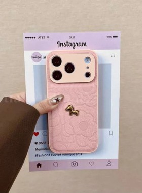 小香风黑色山茶花纹立体小金马适用于iphone17pro手机壳苹果14promax皮质16防摔保护13pro复古15小众