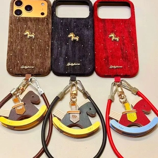 2026新年款金马年丝绒布艺闪钻适用苹果17手机壳iPhone16promax保护套15防摔硬壳14promax名媛风13小香风女款