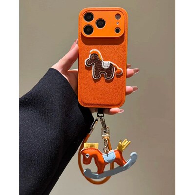 适用苹果17手机壳iphone16proma星宇橙皮纹15皮质小马挂绳14可爱卡通13网红女款17pro全包镜头16/15pro手机套