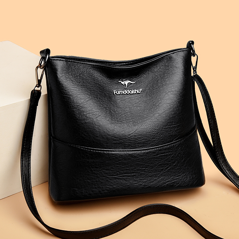 水桶包中年妈妈大容量女士单肩包