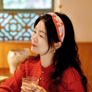 国风红梅轻纱布艺打结高颅顶发箍女高级感气质秋冬新款红色头箍