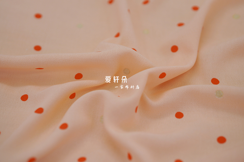 亲肤透气 纯棉布料 浅橘底红色烫金小波点连衣裙旗袍衬衫女装面料