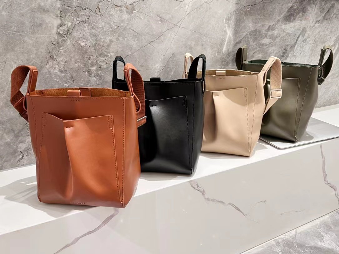 欧美时尚小众新款everlane真皮斜跨水桶包极简休闲潮流单肩托特包