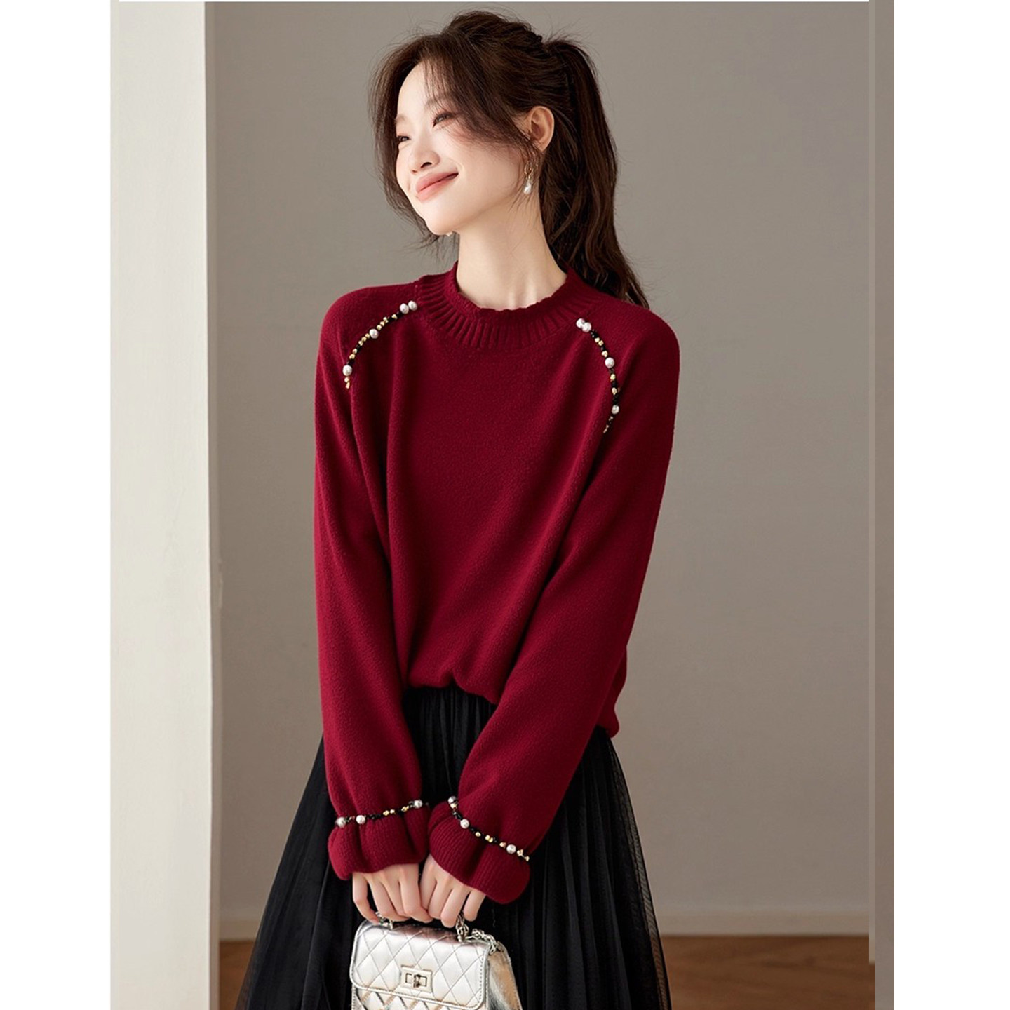 高级慵懒风灰色钉珠毛衣女秋冬2025新款松弛感宽松加厚内搭针织衫