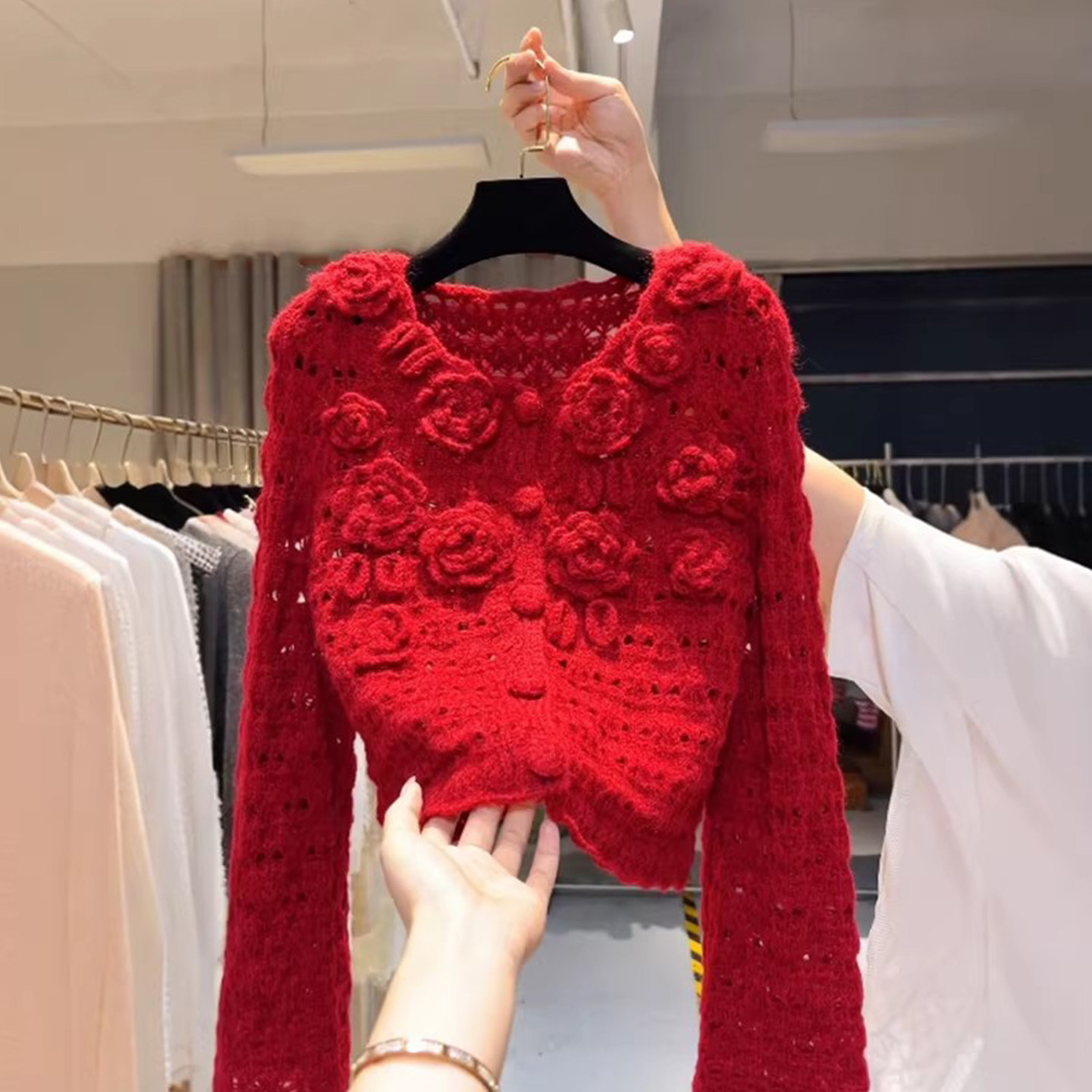 法式复古红色立体花朵长袖针织开衫女春秋显瘦百搭毛衣高级感上衣