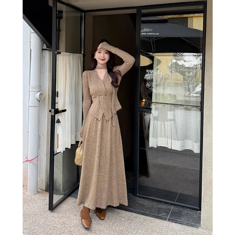 巨好看小香风套装女2025新款秋冬季穿搭一整套针织衫半身裙两件套