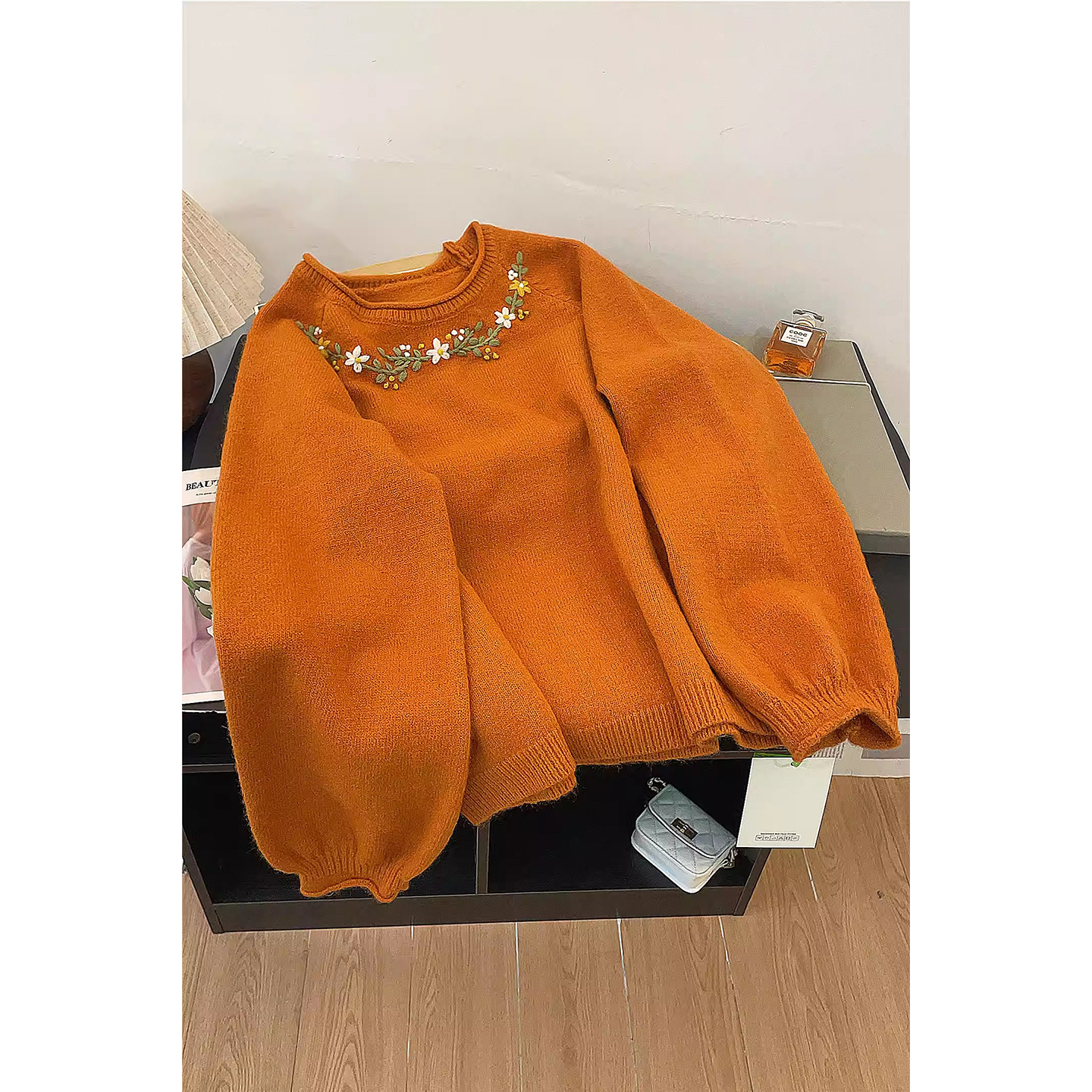 文艺风领口小花刺绣白色套头毛衣女2025秋冬新款慵懒风宽松针织衫