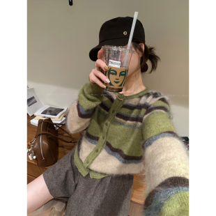 爱情魔鬼鱼 条纹大角羊拉绒针织开衫女2026秋季新款宽松羊毛上衣