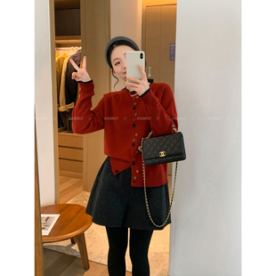 爱情魔鬼鱼 红色长袖圆领羊毛针织衫女2025冬季新款开衫短款上衣