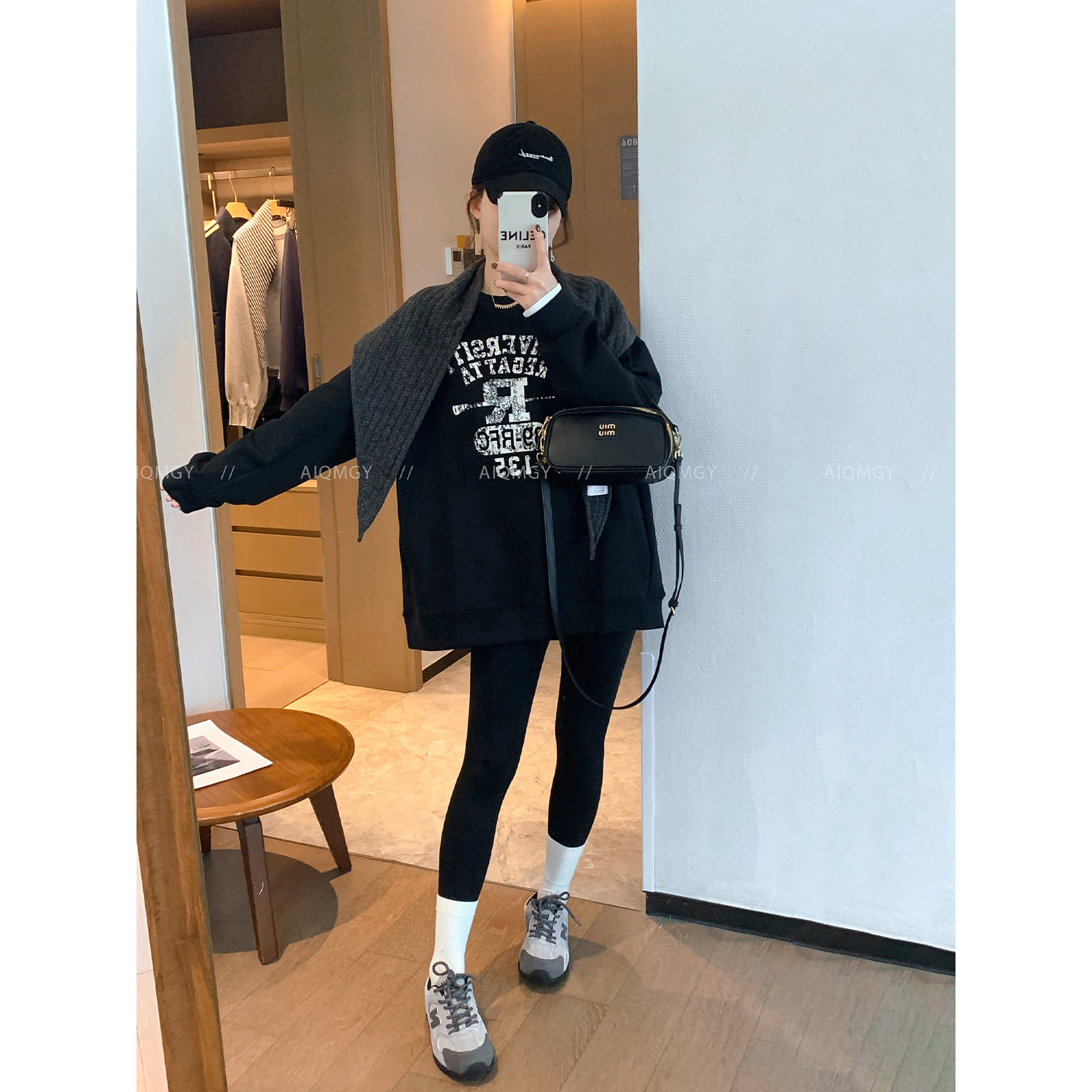 爱情魔鬼鱼 黑色中长款字母印花卫衣女2025秋季新款宽松休闲上衣