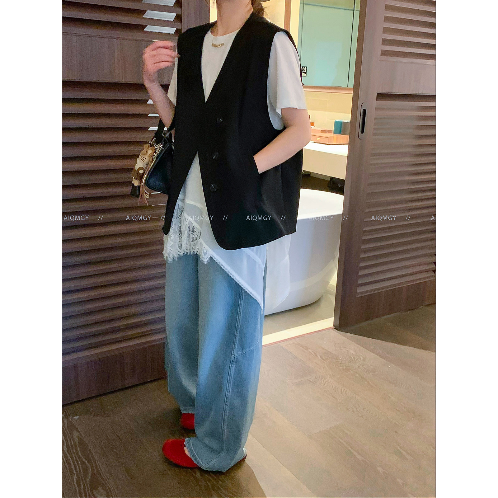 爱情魔鬼鱼 黑色V领通勤马甲女2026春季新款百搭叠穿外穿上衣外套