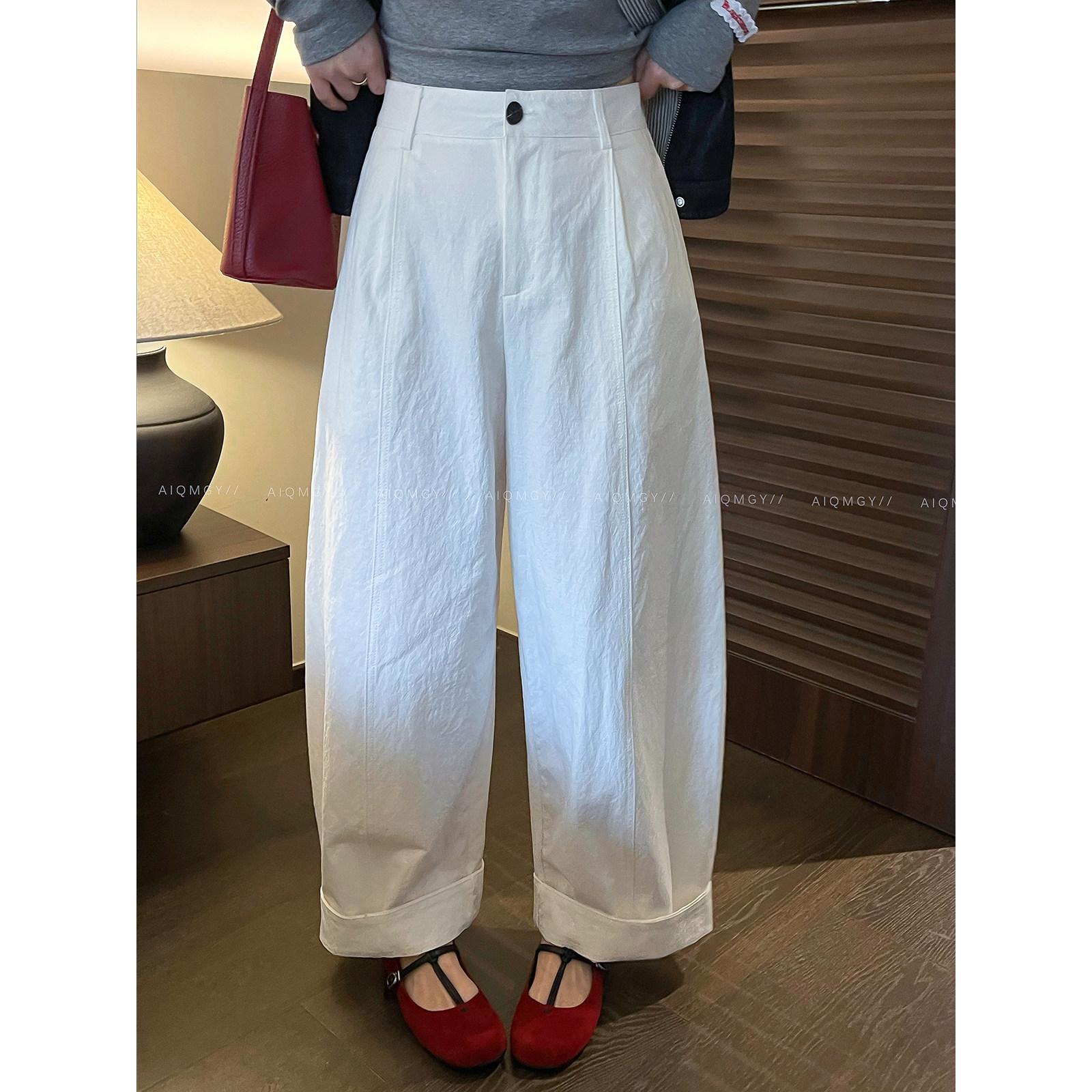 爱情魔鬼鱼 白色卷边休闲阔腿裤女2026春季新款高腰宽松拖地长裤