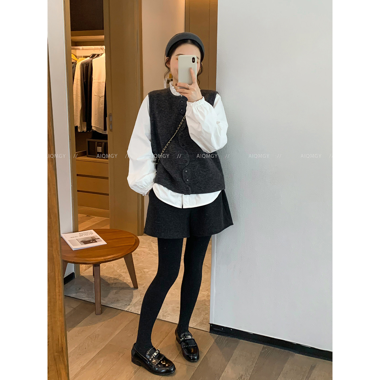 爱情魔鬼鱼 设计感圆领针织马甲女2025冬季新款时尚外穿叠穿上衣