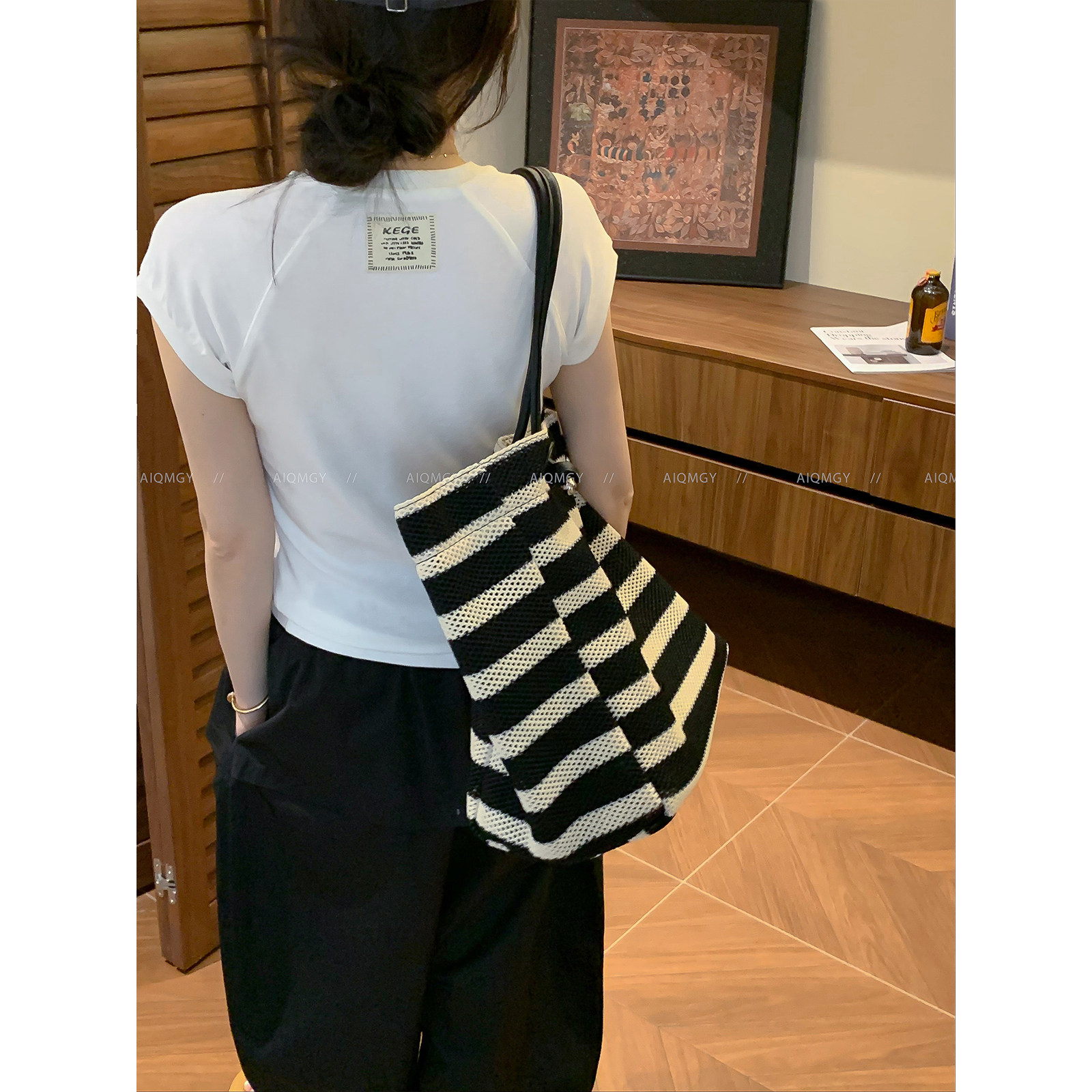 爱情魔鬼鱼 纯色简约圆领短袖天丝T恤女2026夏季新款修身显瘦上衣