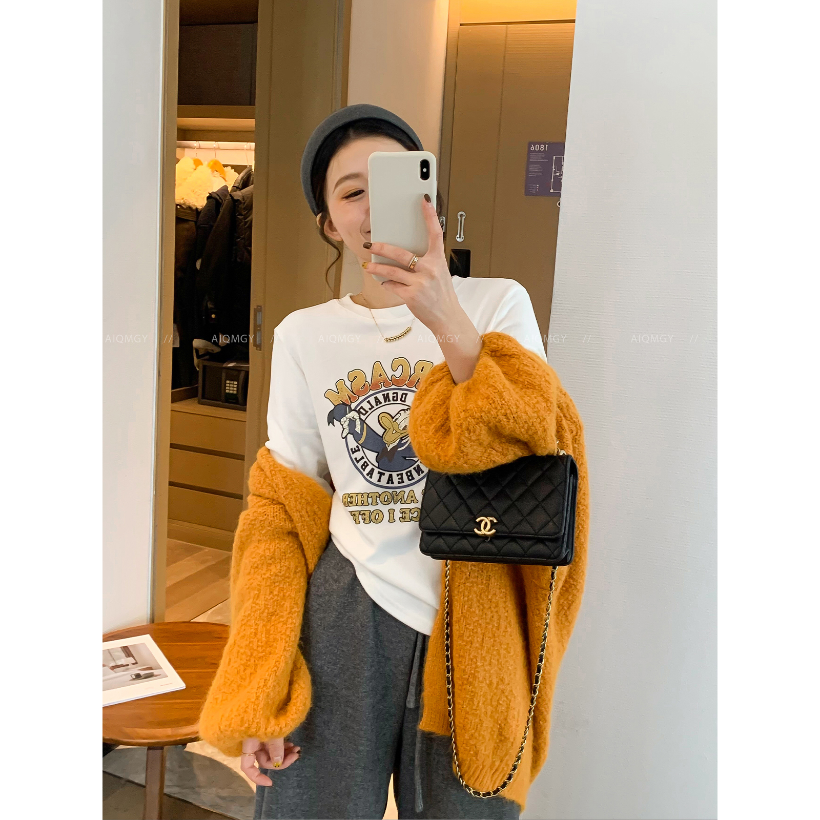 爱情魔鬼鱼卡通字母澳绒双面T恤