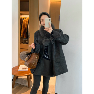 爱情魔鬼鱼 深灰色配围脖毛领羽绒服西装女2025冬季新款加厚外套