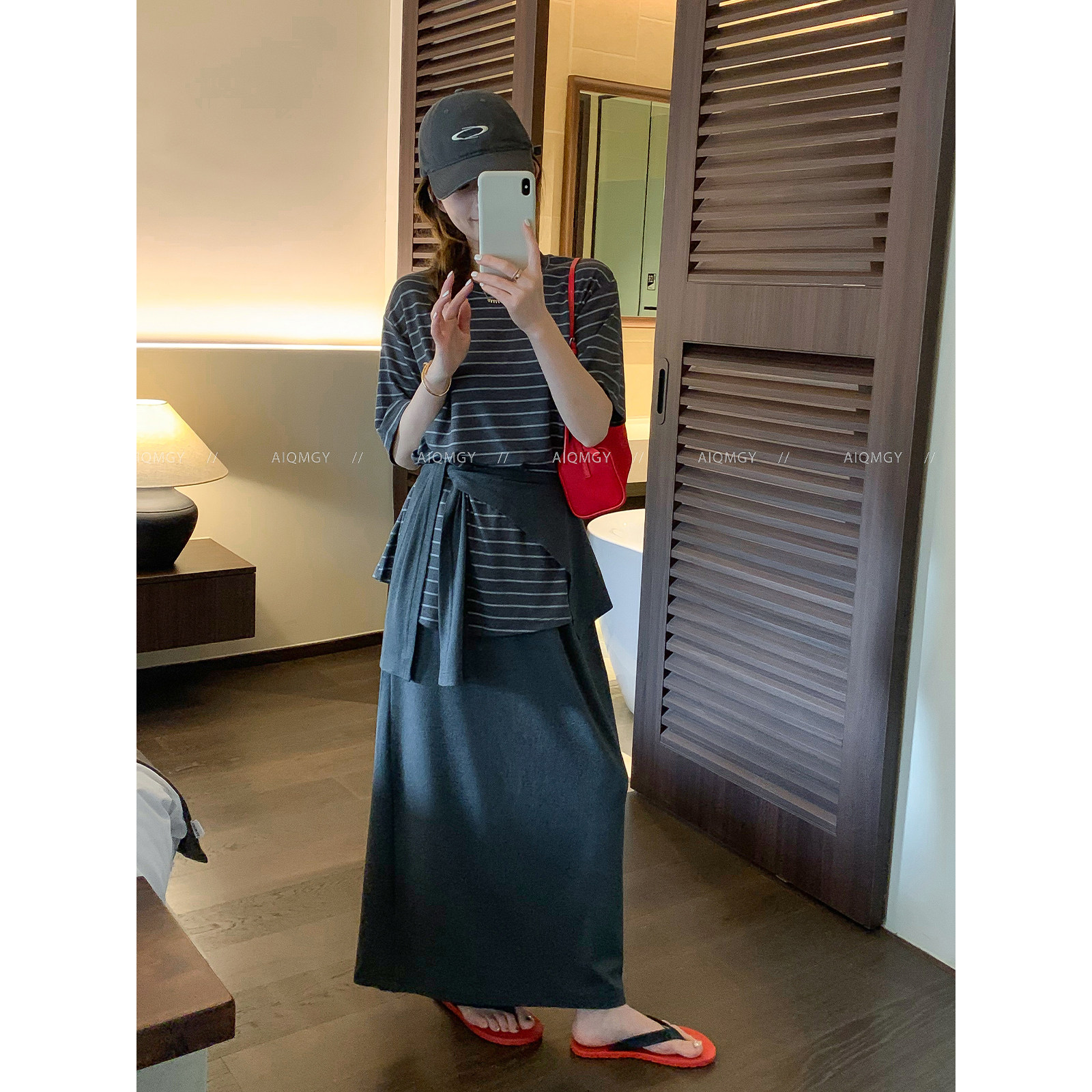 爱情魔鬼鱼 休闲套装女2026夏季新款披肩条纹T恤半身裙长裙两件套