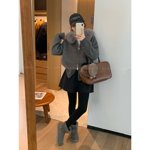 爱情魔鬼鱼毛领连帽针织开衫2025冬装新款高级感上衣保暖毛衣外套