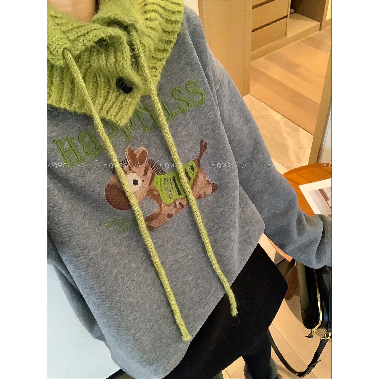 爱情魔鬼鱼卡通字母加厚卫衣女