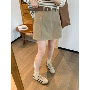 爱情魔鬼鱼 卡其色工装半身裙女2026春季新款高腰百搭时尚短裙子